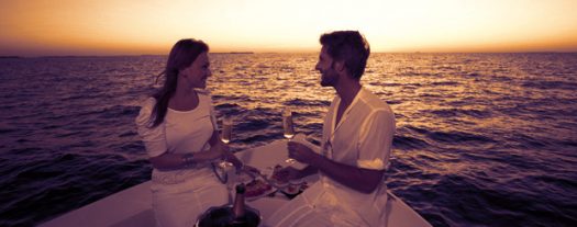 Romantic Date on Yacht in Mumbai Romantic Date on Yacht in Mumbai