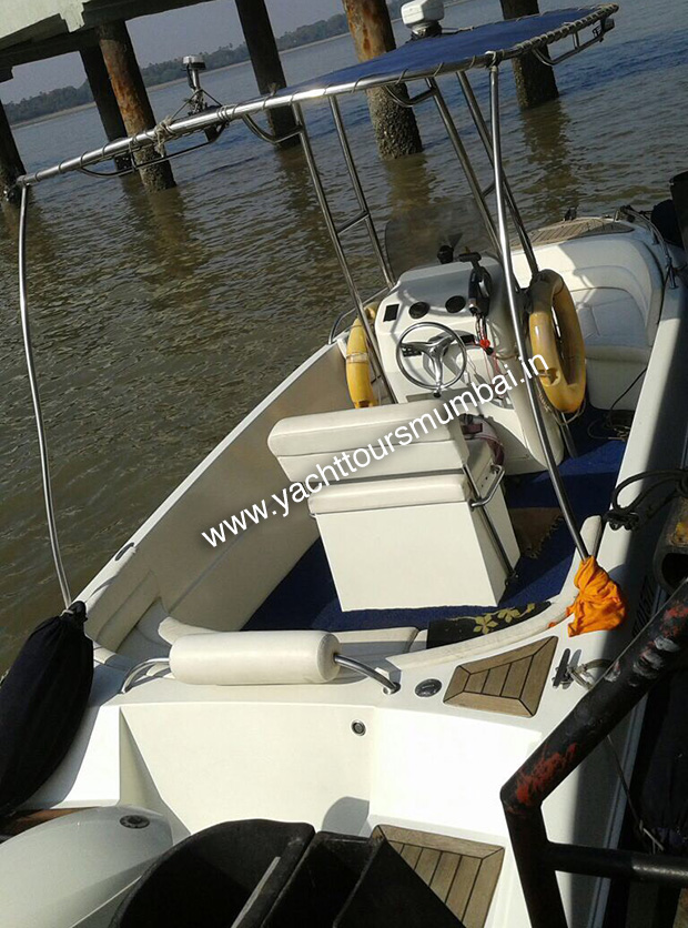 Mahindra Odyssea 22 Speedboat in Mumbai